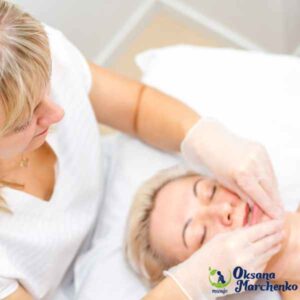 OksanaMarchenko - Masaje de la intraoral - efecto lifting